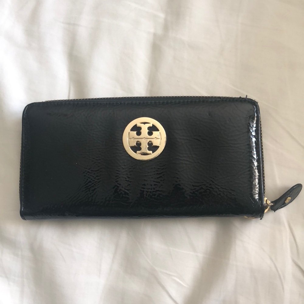 AUTHENTIC Tory Burch Wallet